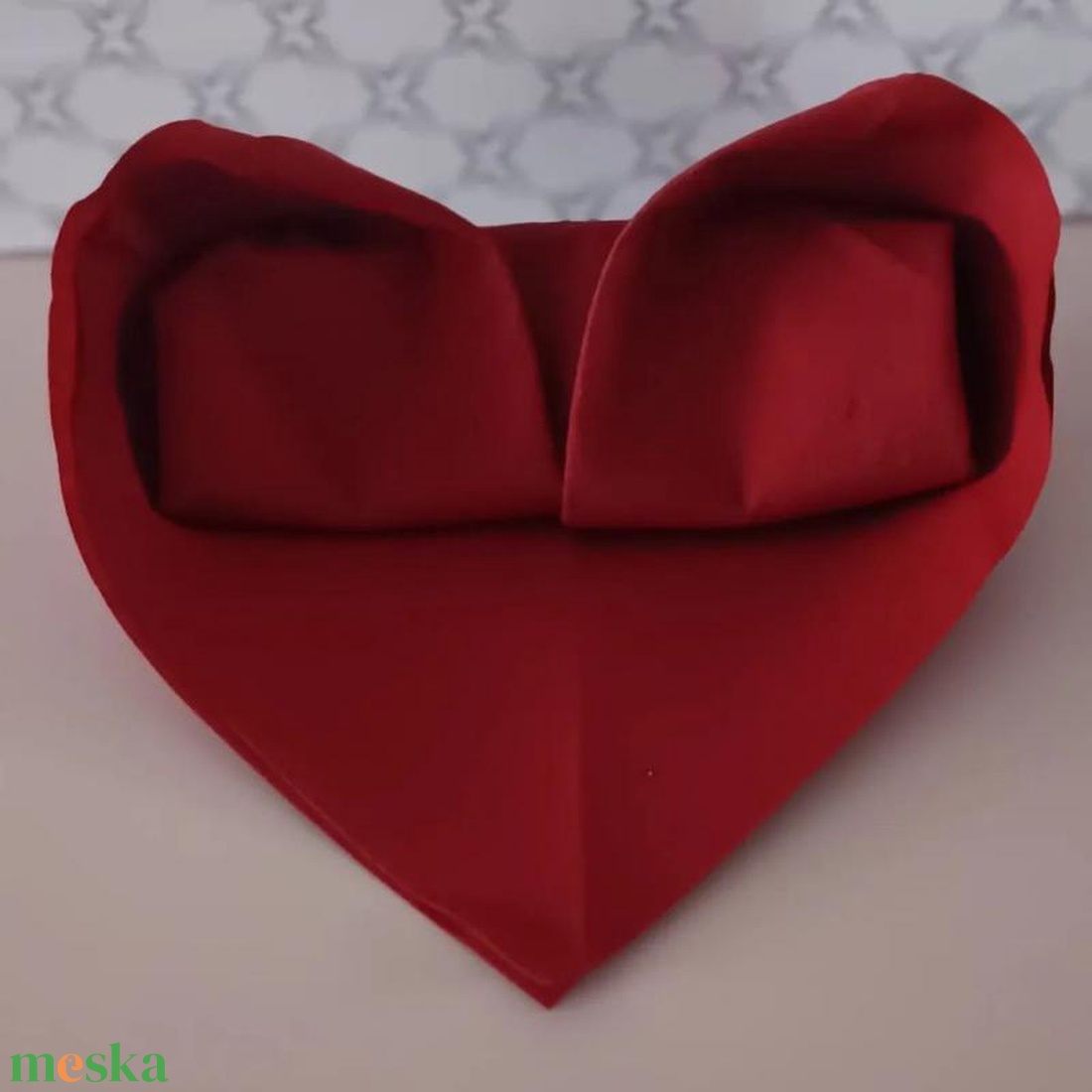 Szív (Airlaid hajtogatott szalvéták) - kellékek & szerszámok - papír - szalvéta - Meska.hu