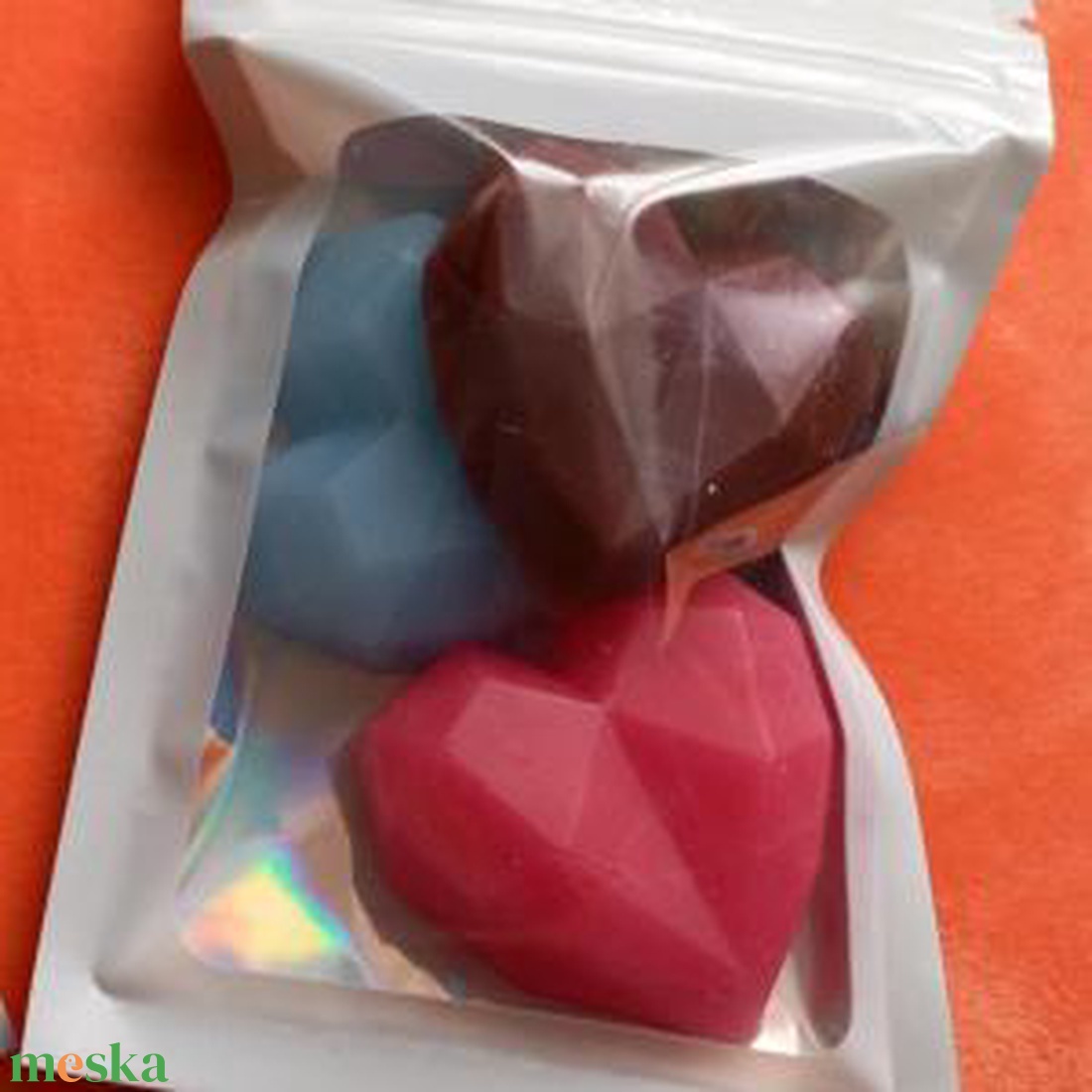 Szív alakú illatviaszok kicsi és nagy (kézműves gyertyák) - kellékek & szerszámok - dekorációs kellékek - dekorációs gyertya - Meska.hu