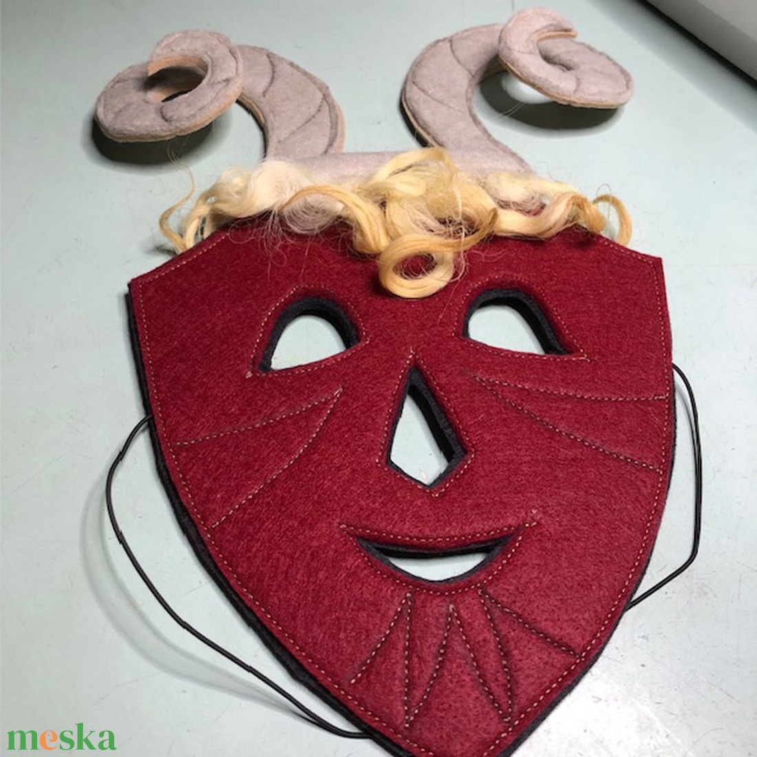 Busó ihletésű filc maszk - ruha & divat - jelmez & álarc - álarc - Meska.hu