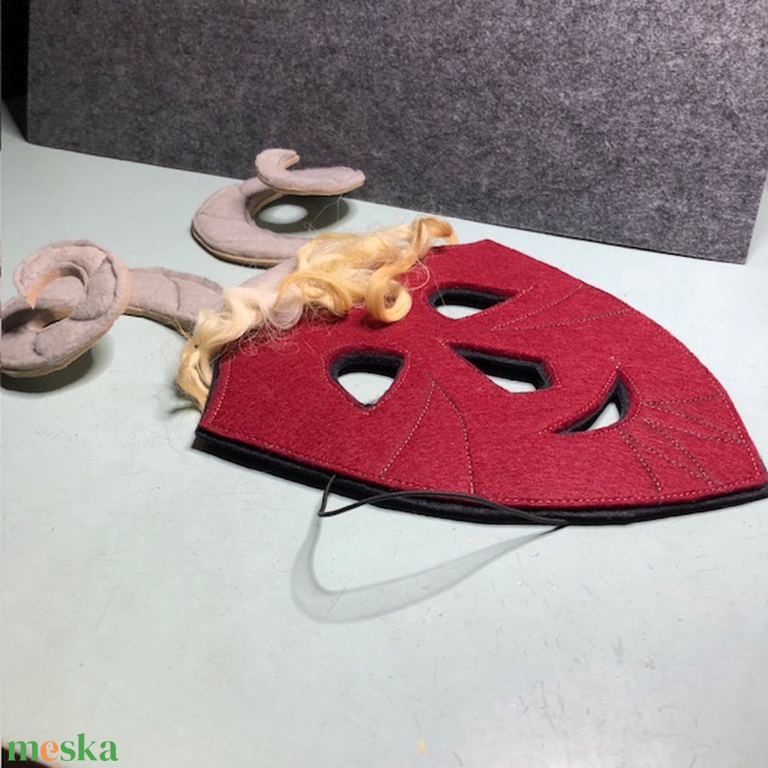 Busó ihletésű filc maszk - ruha & divat - jelmez & álarc - álarc - Meska.hu