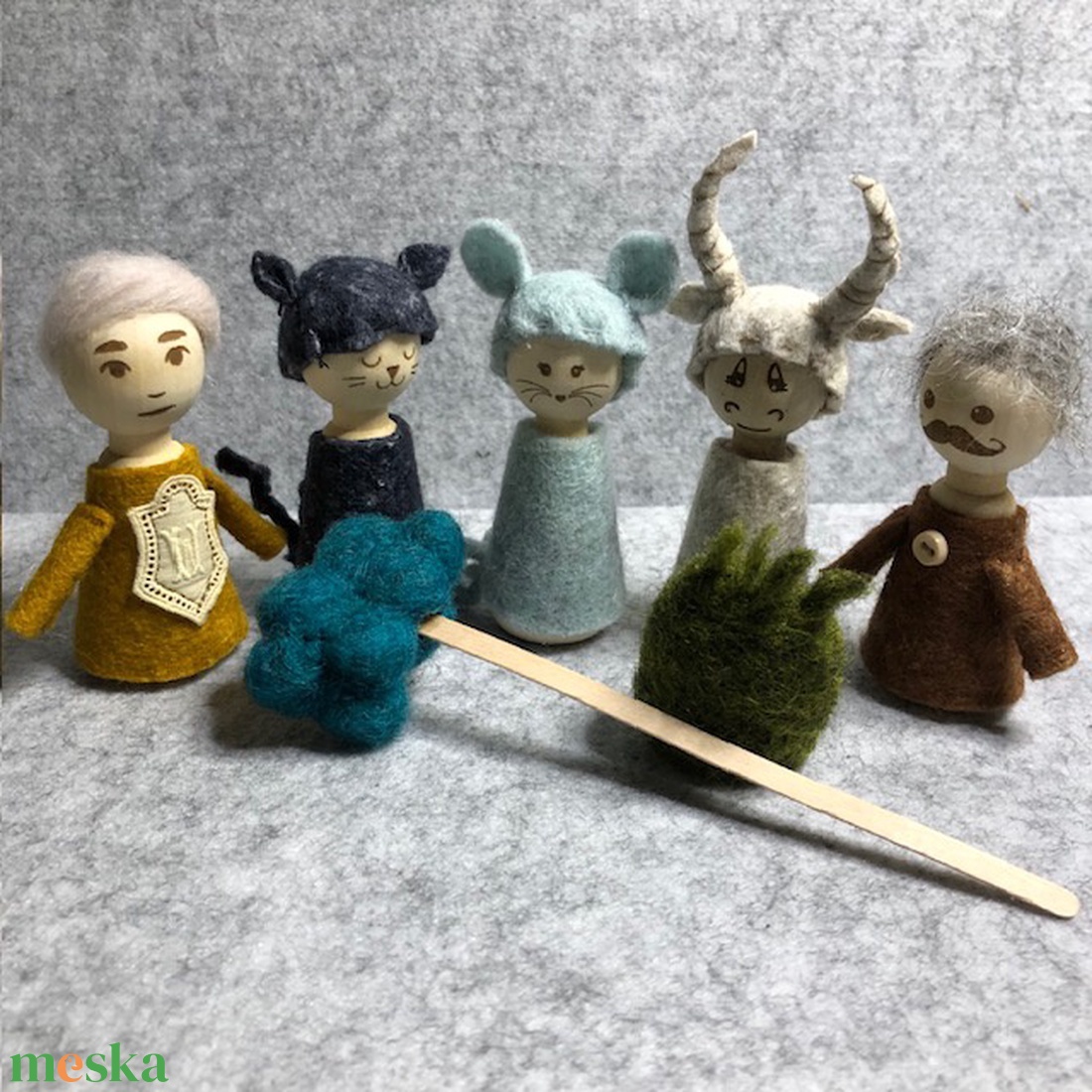 Az egérke farkincája, ujjra húzható fabábuk - játék & sport - bábok - báb készlet - Meska.hu
