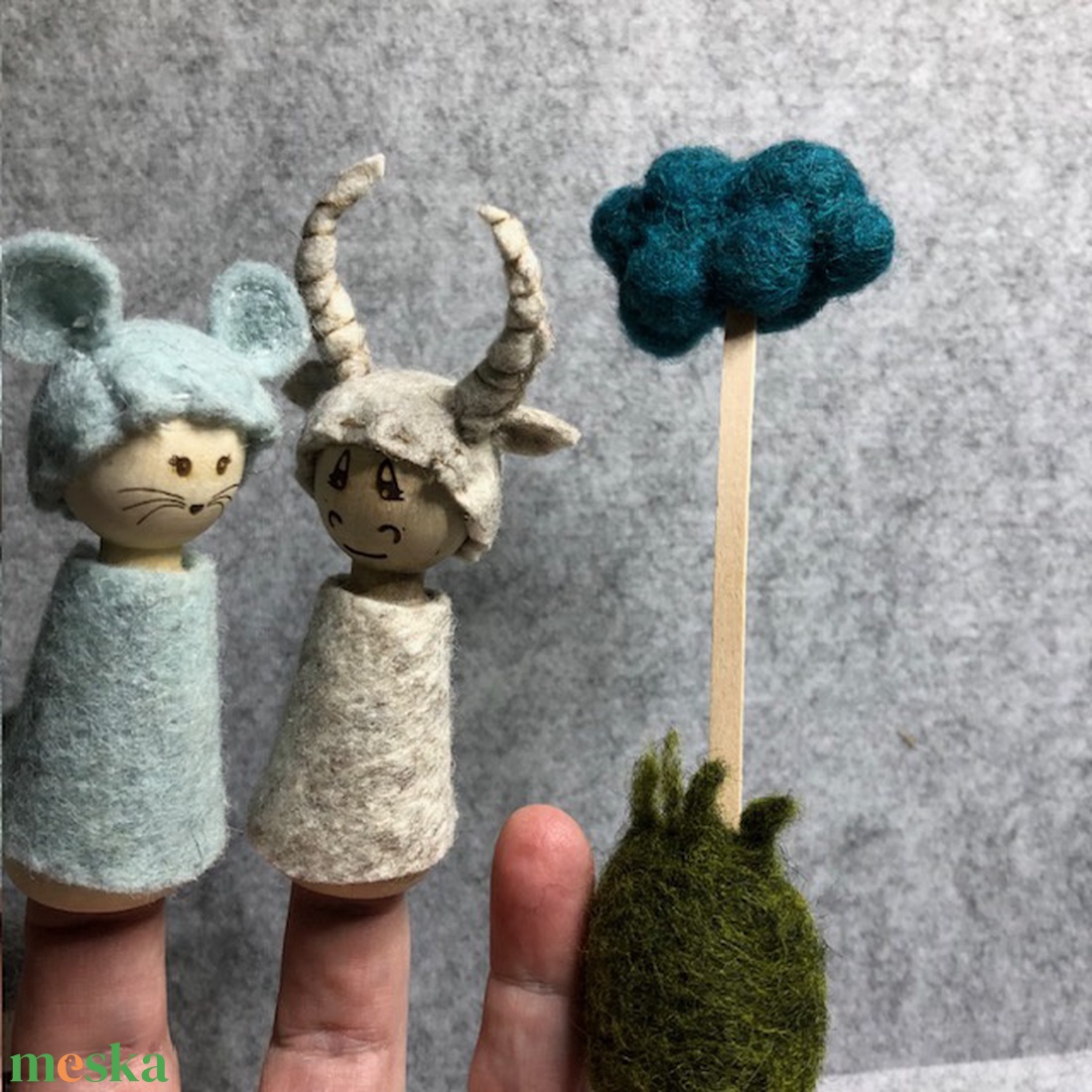 Az egérke farkincája, ujjra húzható fabábuk - játék & sport - bábok - báb készlet - Meska.hu