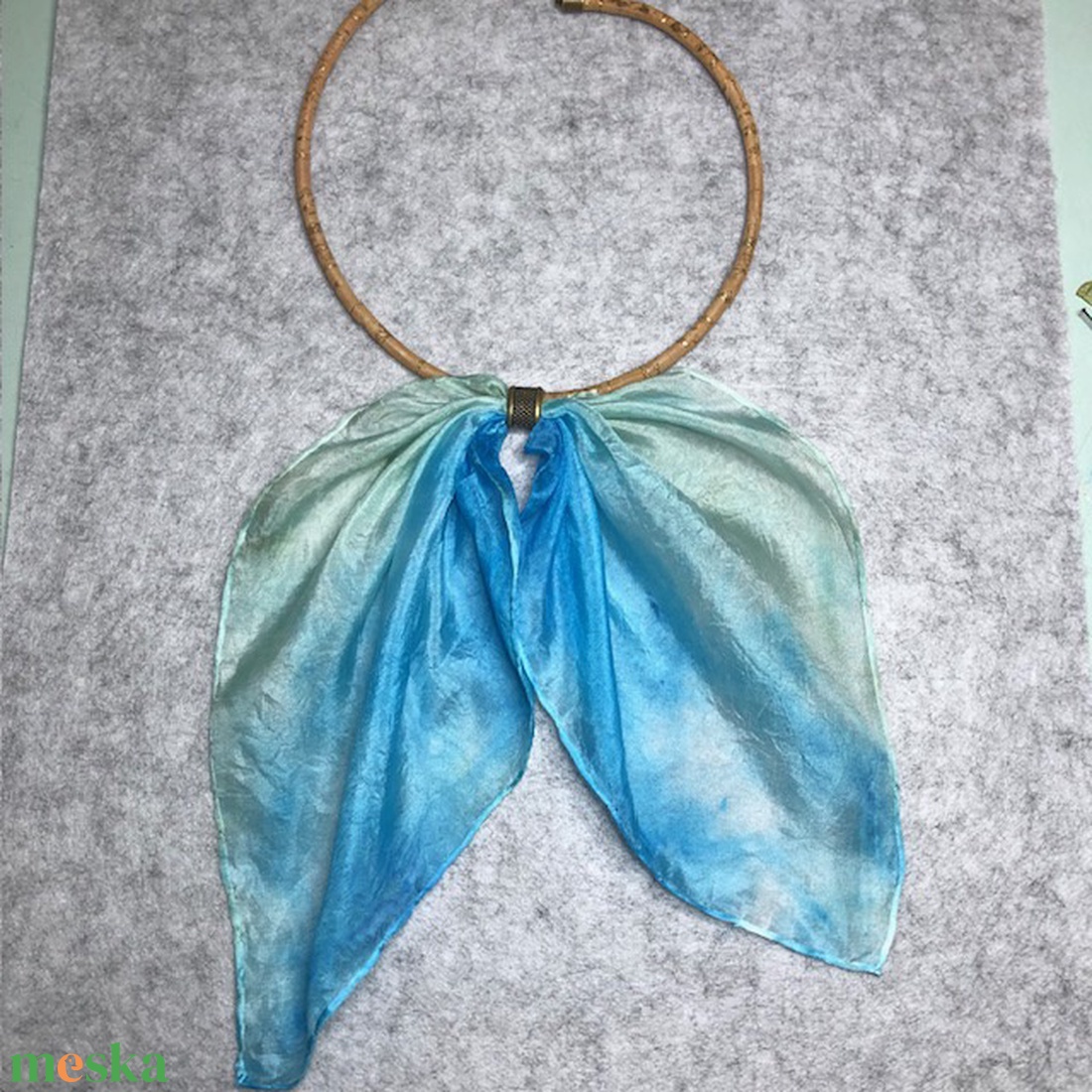 Parafa zsinór nyaklánc-kézzel festett selyemkendővel - ékszer - nyaklánc - nyakpánt, gallér - Meska.hu