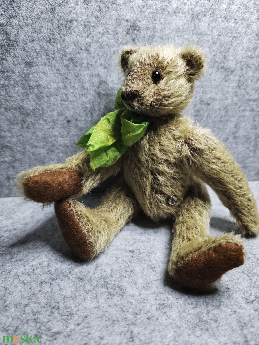 Tudor-mohair mackó - művészet - más gyűjtemények - Meska.hu