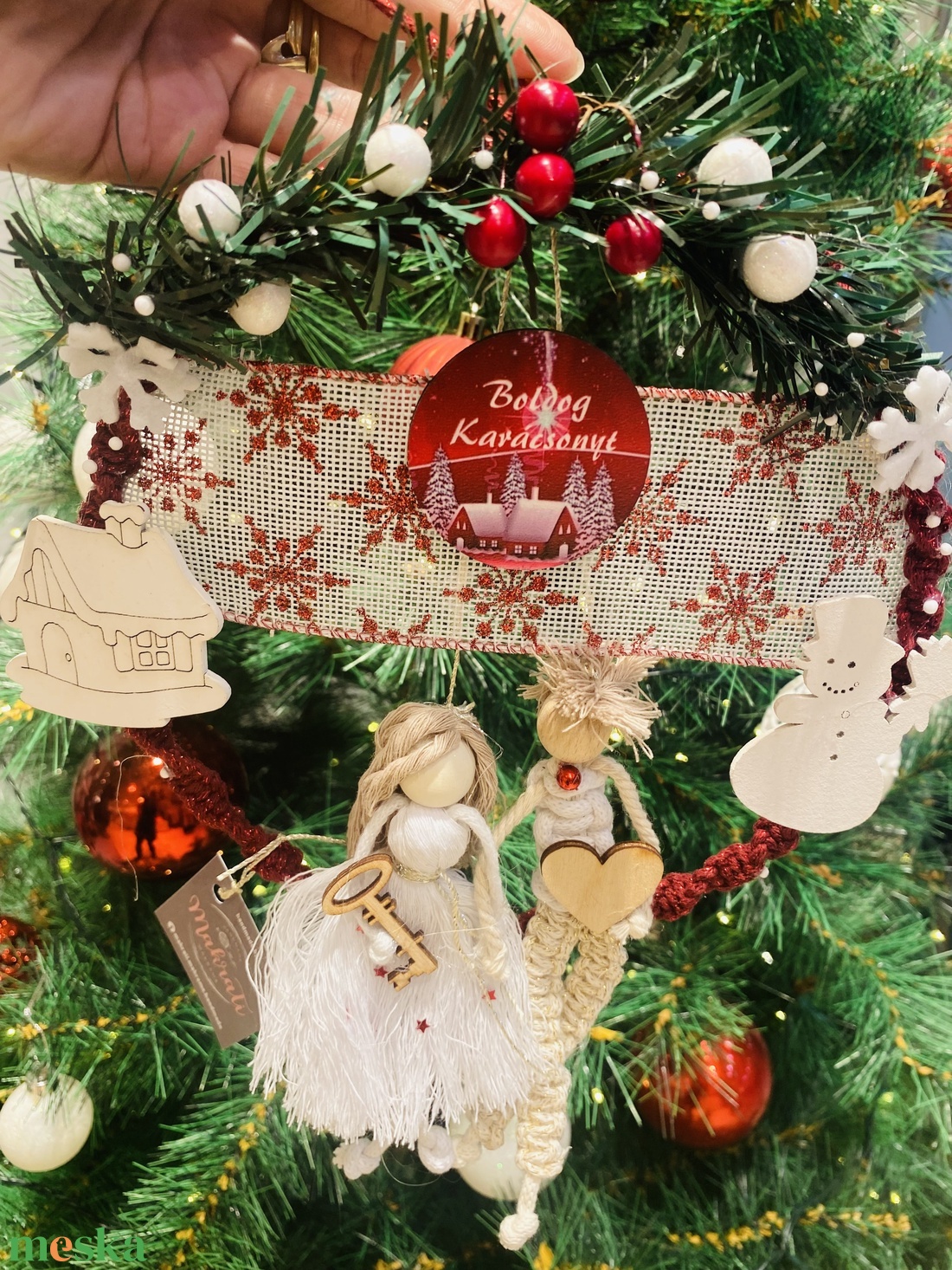 Makramé karácsonyi párocska - karácsony - karácsonyi lakásdekoráció - karácsonyi lakásdíszek - Meska.hu