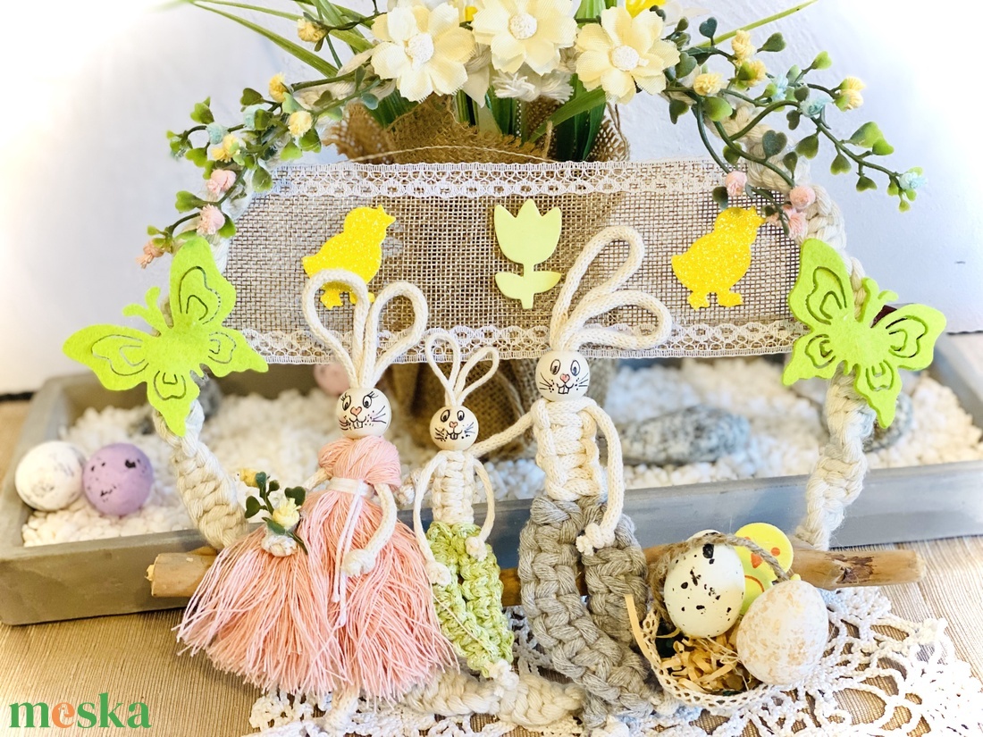 Makramé nyuszicsalád ajtó/falidísz - otthon & életmód - dekoráció - ajtó- és ablak dekoráció - ajtódísz & kopogtató - Meska.hu