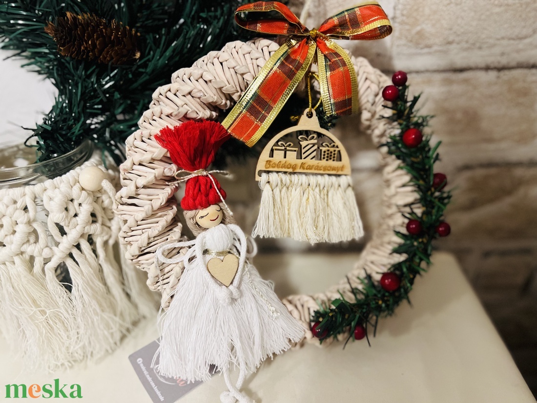 Makramé karácsonyi kopogtató - karácsony - karácsonyi lakásdekoráció - karácsonyi lakásdíszek - Meska.hu