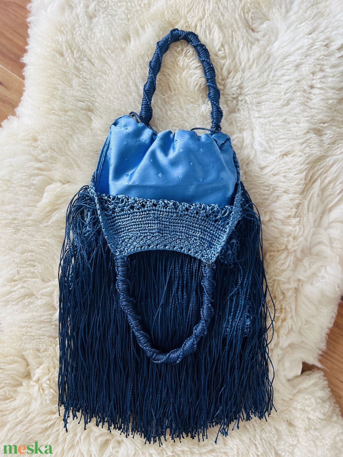 Egyedi makramé rojtos táska � bohém, kivehető belső zsákkal - táska & tok - kézitáska & válltáska - vállon átvethető táska - Meska.hu
