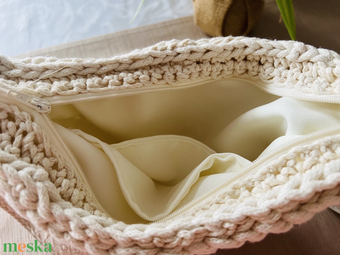 Makramé vállra akasztható táska citrin ásványgyöngyökkel � az elegancia és a bőség találkozása - táska & tok - kézitáska & válltáska - vállon átvethető táska - Meska.hu