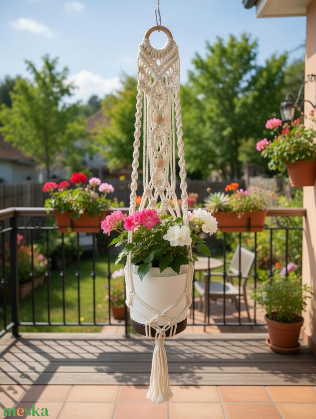 Makramé virágtartó - otthon & életmód - virágdekoráció - virágtartó - függő virágtartó - Meska.hu