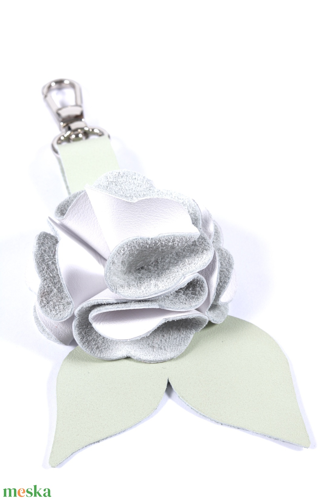 Rózsa kulcstartó bőrből (fehér+világos pasztell zöld) - táska & tok - kulcstartó & táskadísz - kulcstartó - Meska.hu