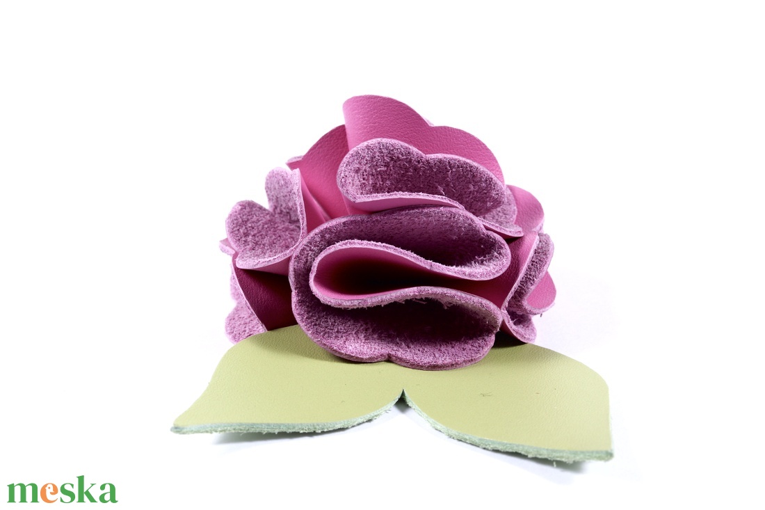 Rózsa kulcstartó bőrből (rózsaszín+fűzöld) - táska & tok - kulcstartó & táskadísz - kulcstartó - Meska.hu