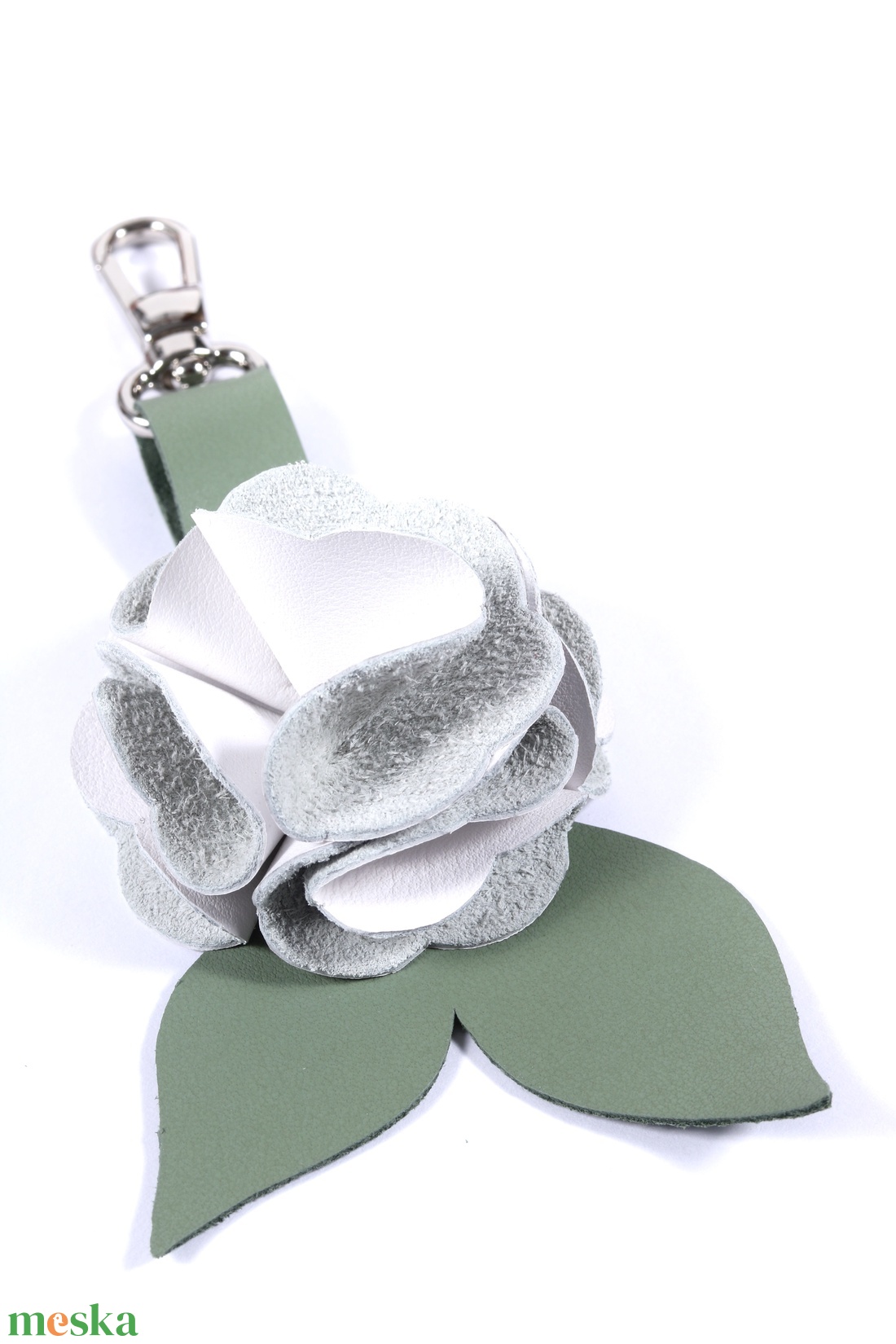 Rózsa kulcstartó bőrből (fehér+sötét pasztell zöld) - táska & tok - kulcstartó & táskadísz - kulcstartó - Meska.hu