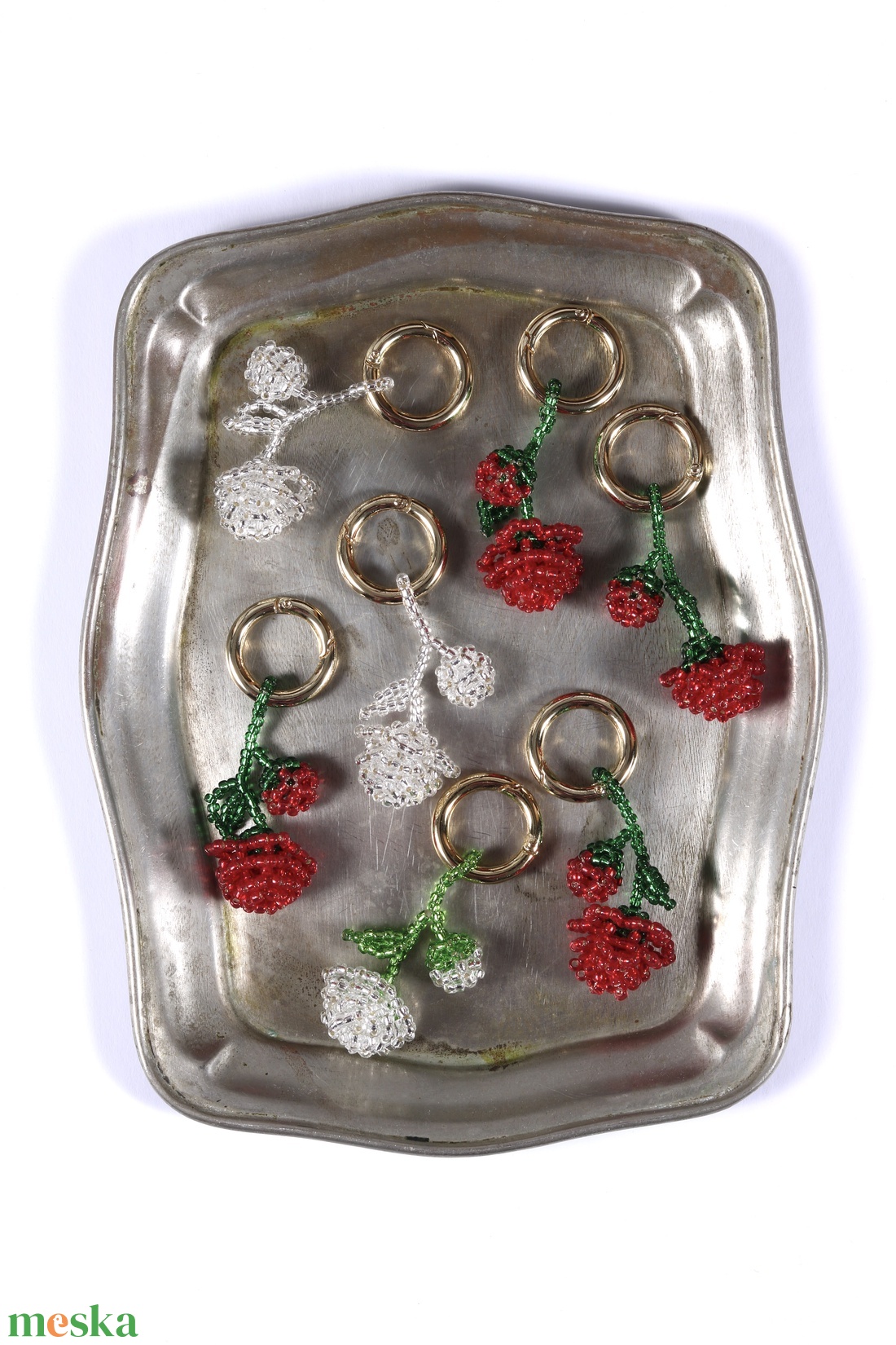 Rózsa táskadísz gyöngyből (átlátszó) - táska & tok - kulcstartó & táskadísz - táskadísz - Meska.hu