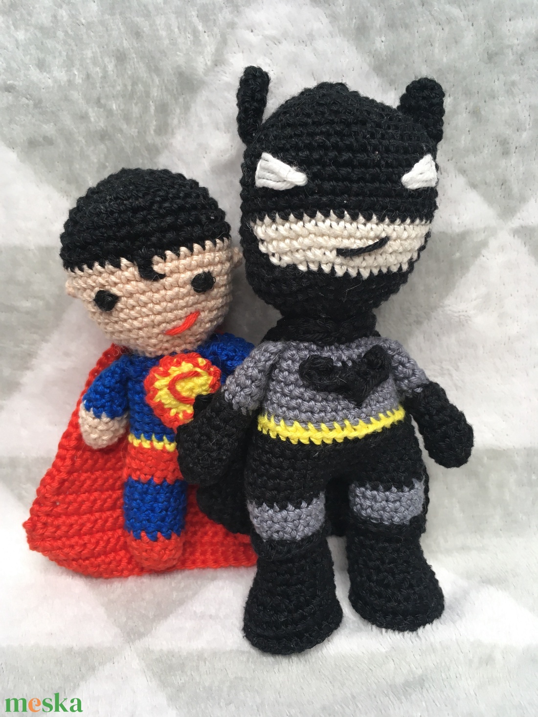 Amigurumi, horgolt szuperhős figurák, Batman/Superman - játék & sport - plüssállat & játékfigura - ember - Meska.hu