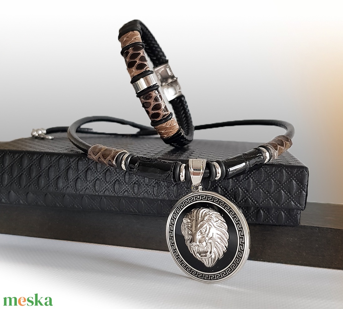 Versace oroszlános nyaklánc és karkötő szett - ékszer - ékszerszett - Meska.hu Versace oroszlános nyaklánc és karkötő szett - ékszer - ékszerszett - Meska.hu