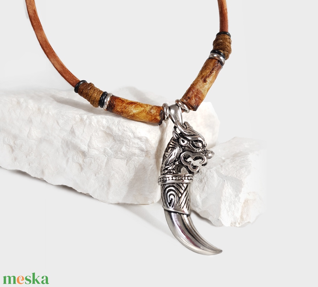 Totem-agyar férfi bőr nyaklánc - ékszer - nyaklánc - medálos nyaklánc - Meska.hu Totem-agyar férfi bőr nyaklánc - ékszer - nyaklánc - medálos nyaklánc - Meska.hu