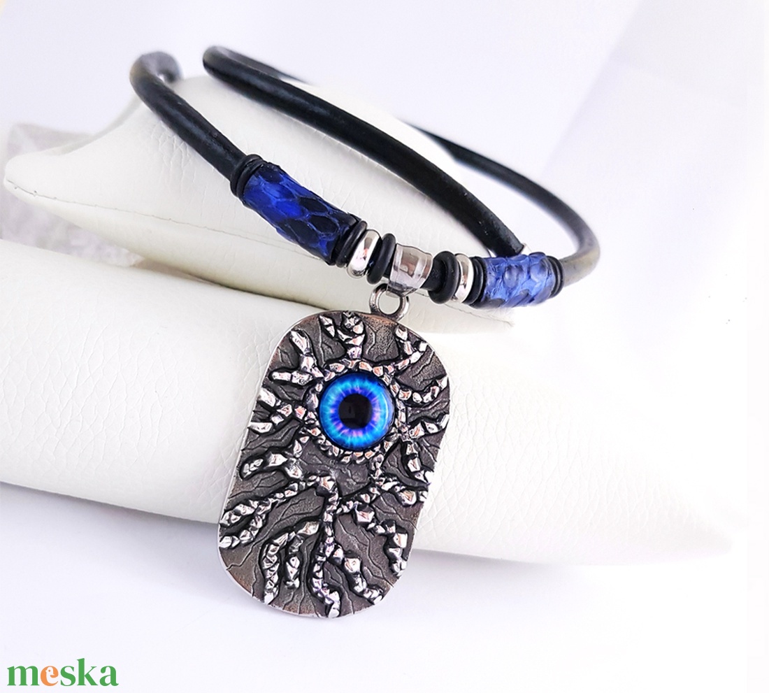 King Blue bőr férfi nyaklánc - ékszer - nyaklánc - medálos nyaklánc - Meska.hu King Blue bőr férfi nyaklánc - ékszer - nyaklánc - medálos nyaklánc - Meska.hu