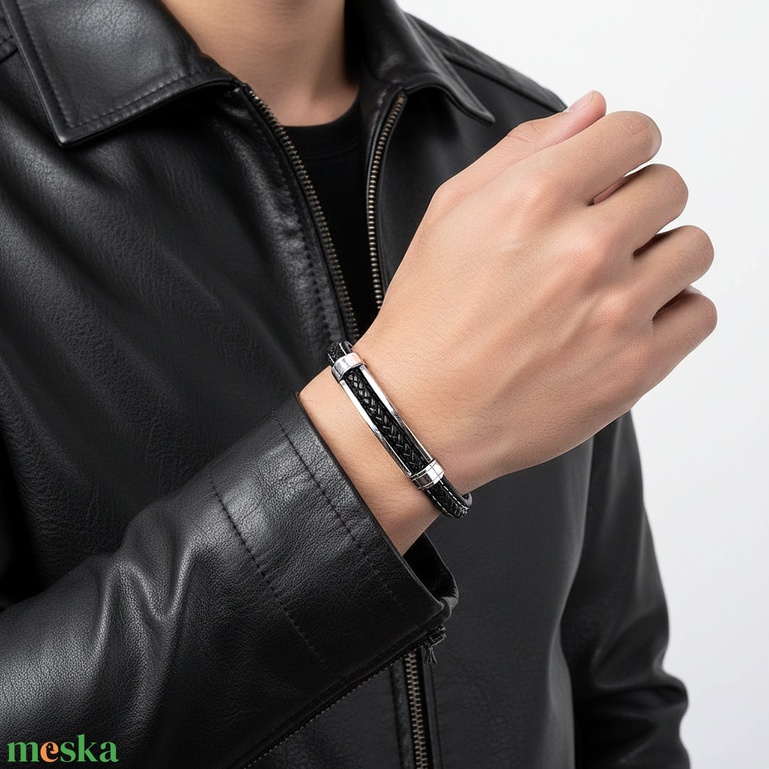 Prime Black � Fonott bőr karkötő nemesacél díszítéssel - ékszer - karkötő - fonott karkötő - Meska.hu