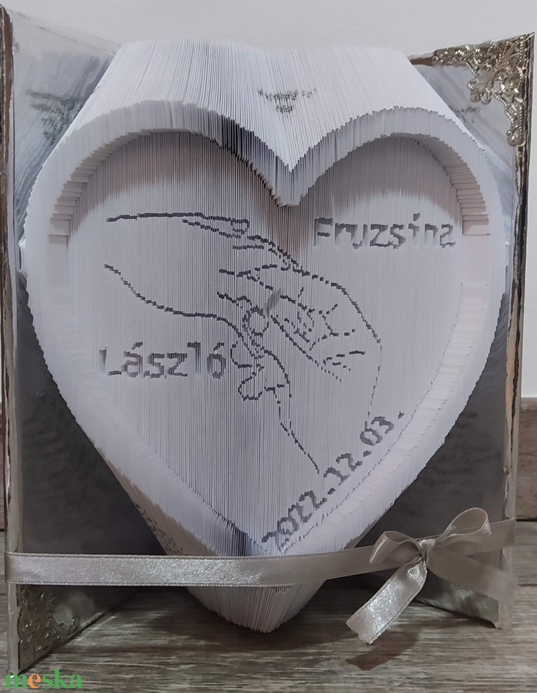 Házasságkötésre könyvszobor - otthon & életmód - dekoráció - asztal és polc dekoráció - könyvszobor - Meska.hu Házasságkötésre könyvszobor - otthon & életmód - dekoráció - asztal és polc dekoráció - könyvszobor - Meska.hu