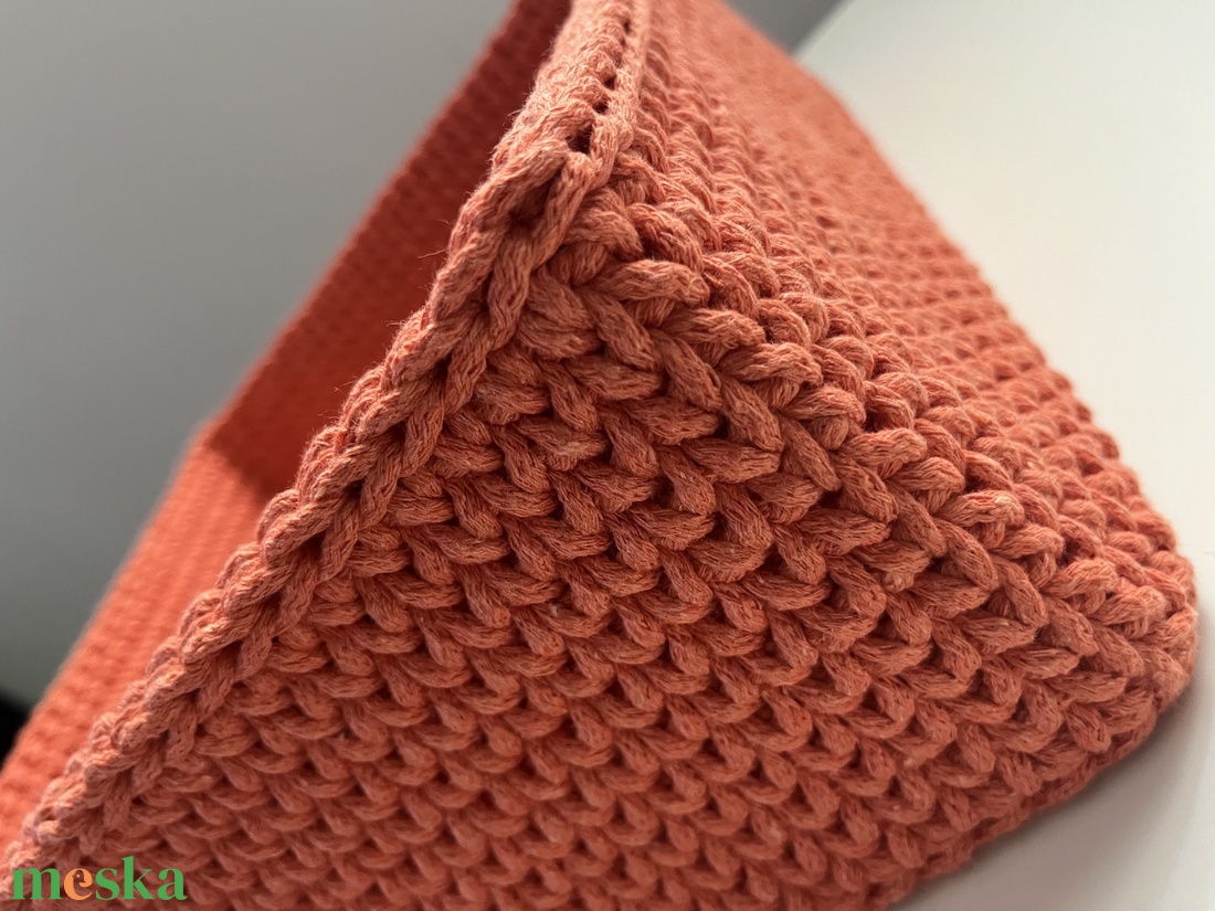 Kosár négyzet alakú fa alapú - otthon & életmód - dekoráció - asztal és polc dekoráció - dekorációs tál, tartó - Meska.hu