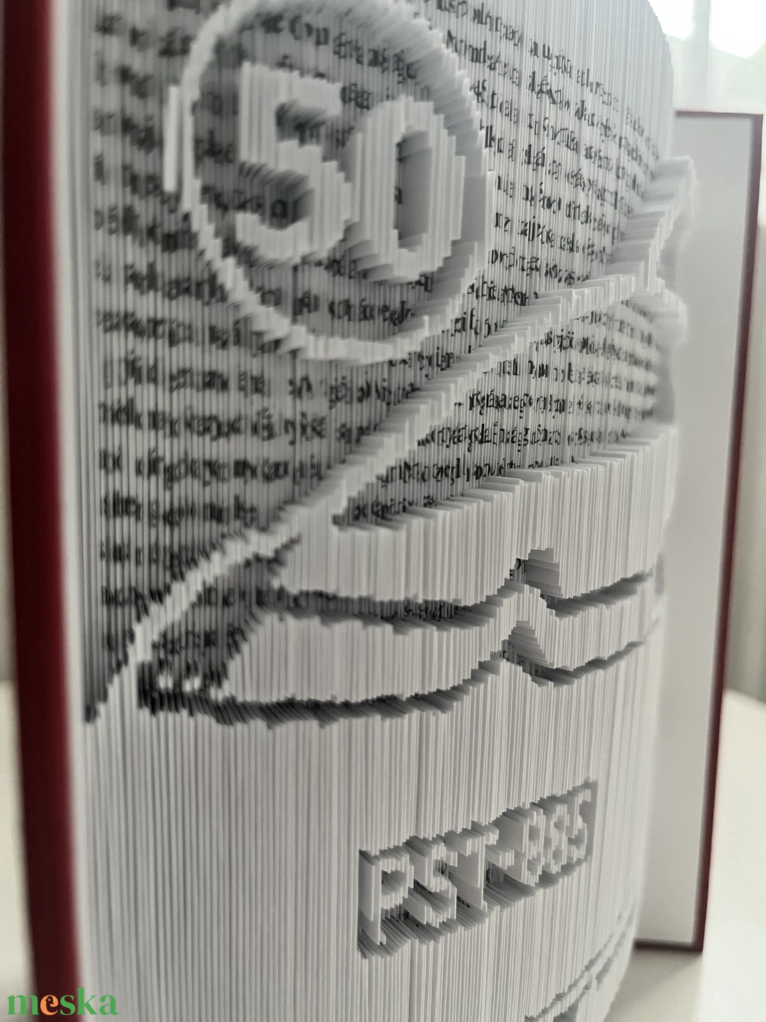 Egyedi könyvszobor születésnapra - otthon & életmód - dekoráció - asztal és polc dekoráció - könyvszobor - Meska.hu