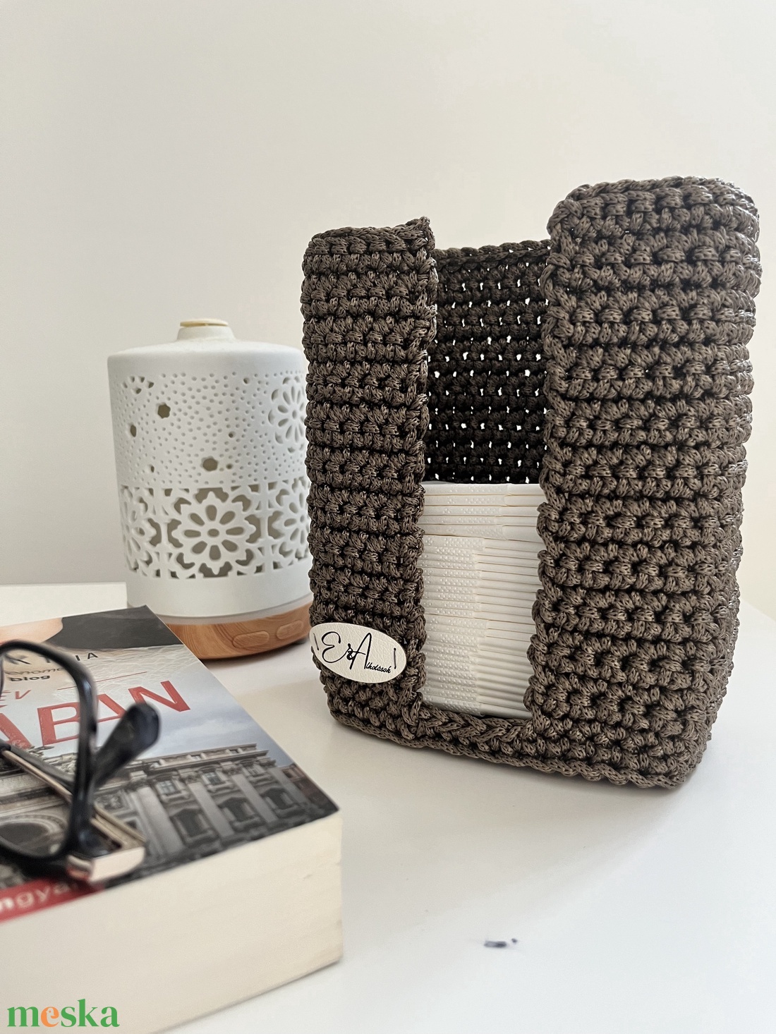 Horgolt álló papír zsebkendő tartó - otthon & életmód - dekoráció - asztal és polc dekoráció - dekorációs tál, tartó - Meska.hu