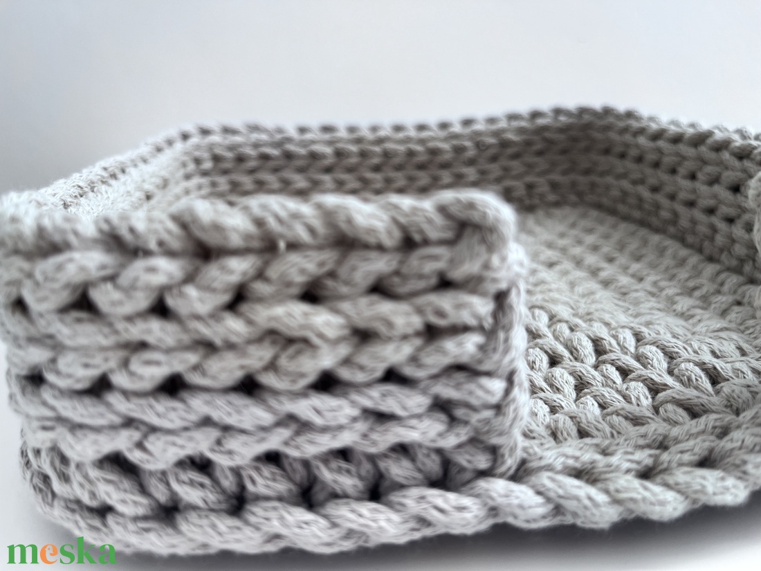 Horgolt szalvéta tartó - otthon & életmód - dekoráció - asztal és polc dekoráció - dekorációs tál, tartó - Meska.hu