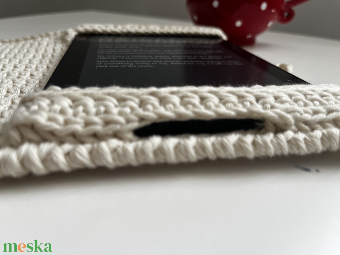 Horgolt Kindle / e-book olvasó tok � egyedi színekben - könyv & zene - könyvtok - Meska.hu