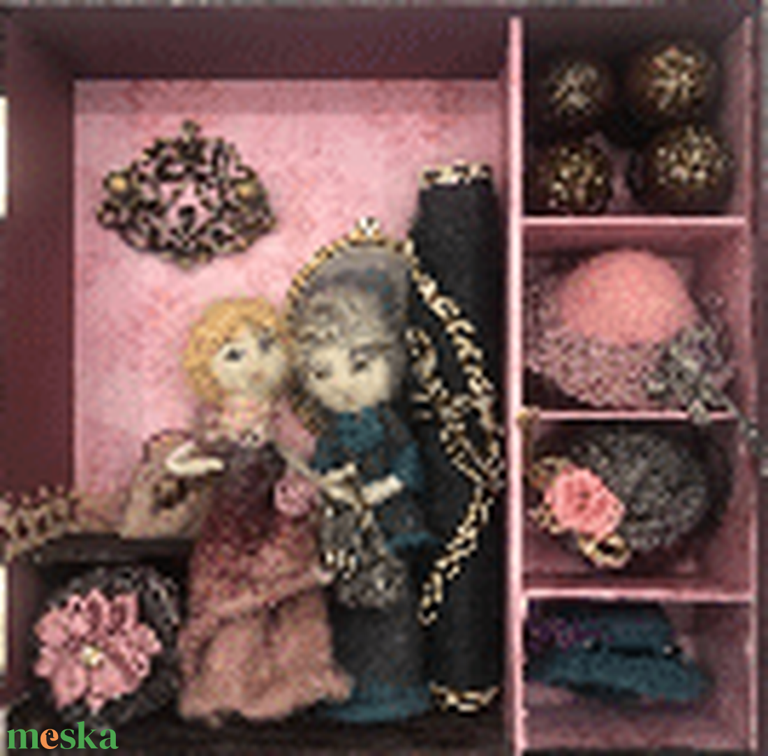 KALAPSZALON NEMEZ BABÁKKAL - otthon & életmód - dekoráció - Meska.hu