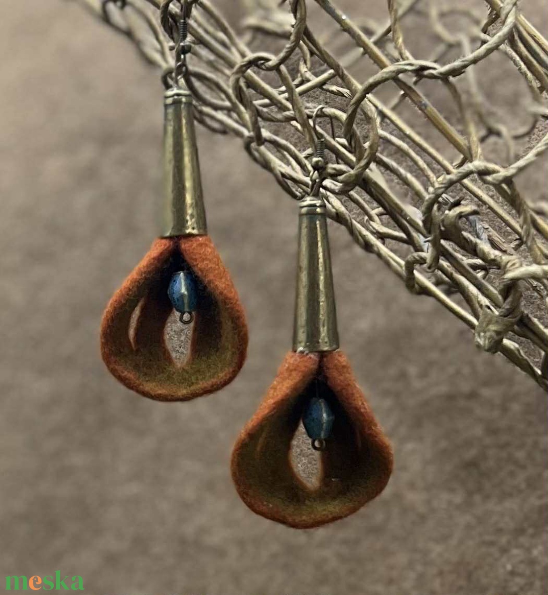Nemez fülbevaló - ékszer - fülbevaló - lógó fülbevaló - Meska.hu