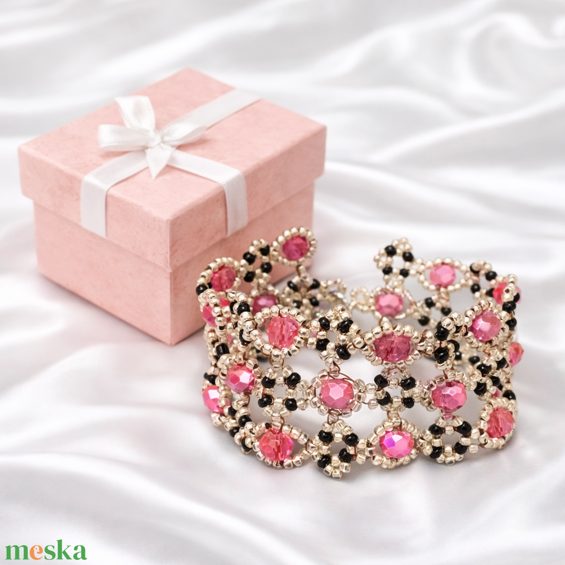 Írisz  - ékszer - karkötő - gyöngyös karkötő - Meska.hu