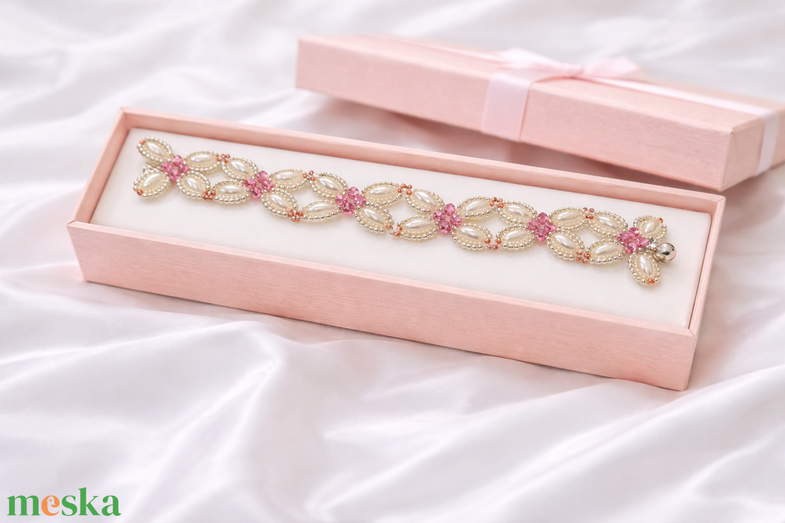 Gyöngyvirág  - ékszer - karkötő - gyöngyös karkötő - Meska.hu