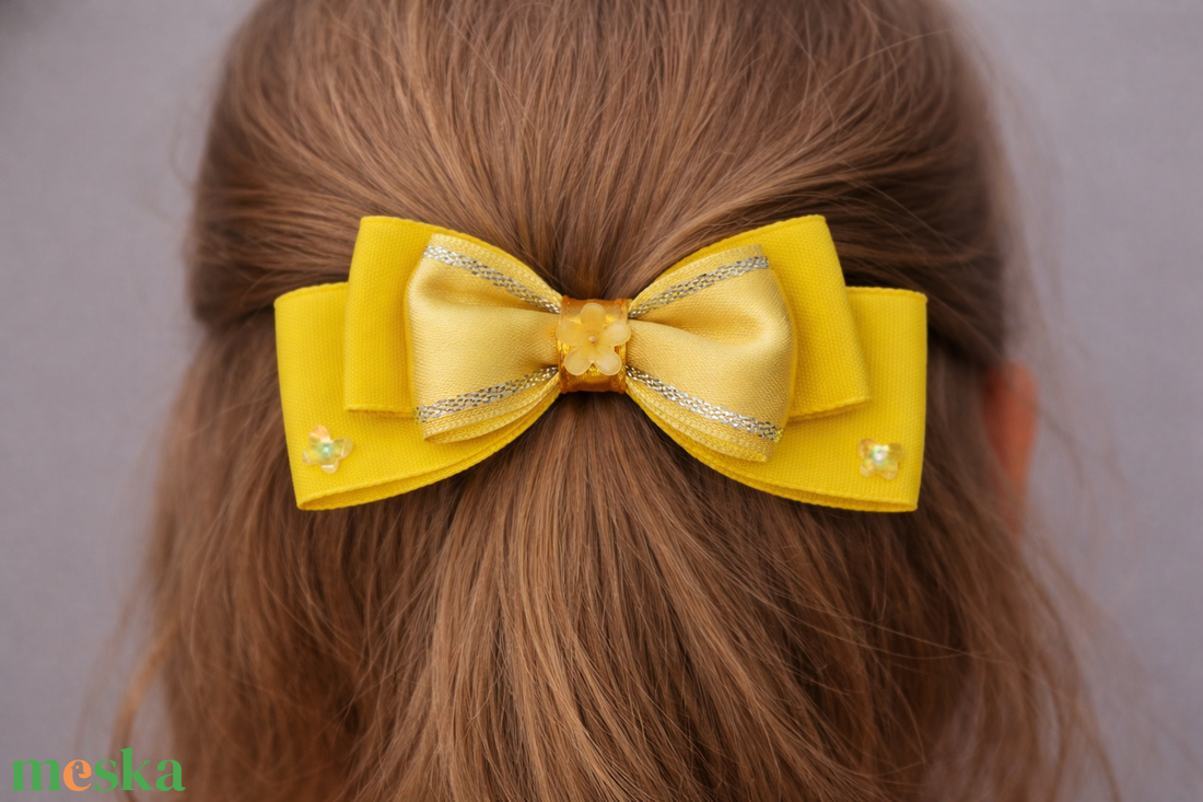 Virágos masnis kislány francia hajcsat - ruha & divat - hajdísz & hajcsat - hajcsat & hajtű - Meska.hu