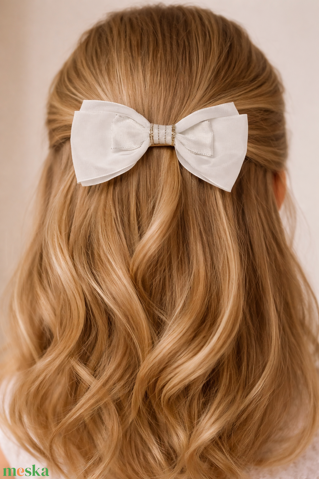 Fehér masnis kislány francia hajcsat - ruha & divat - hajdísz & hajcsat - hajcsat & hajtű - Meska.hu
