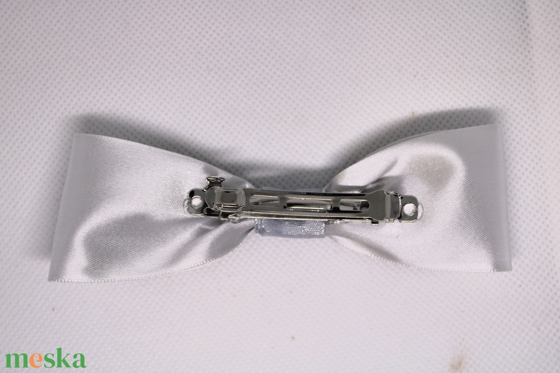 Szürke masnis kislány francia hajcsat - ruha & divat - hajdísz & hajcsat - hajcsat & hajtű - Meska.hu