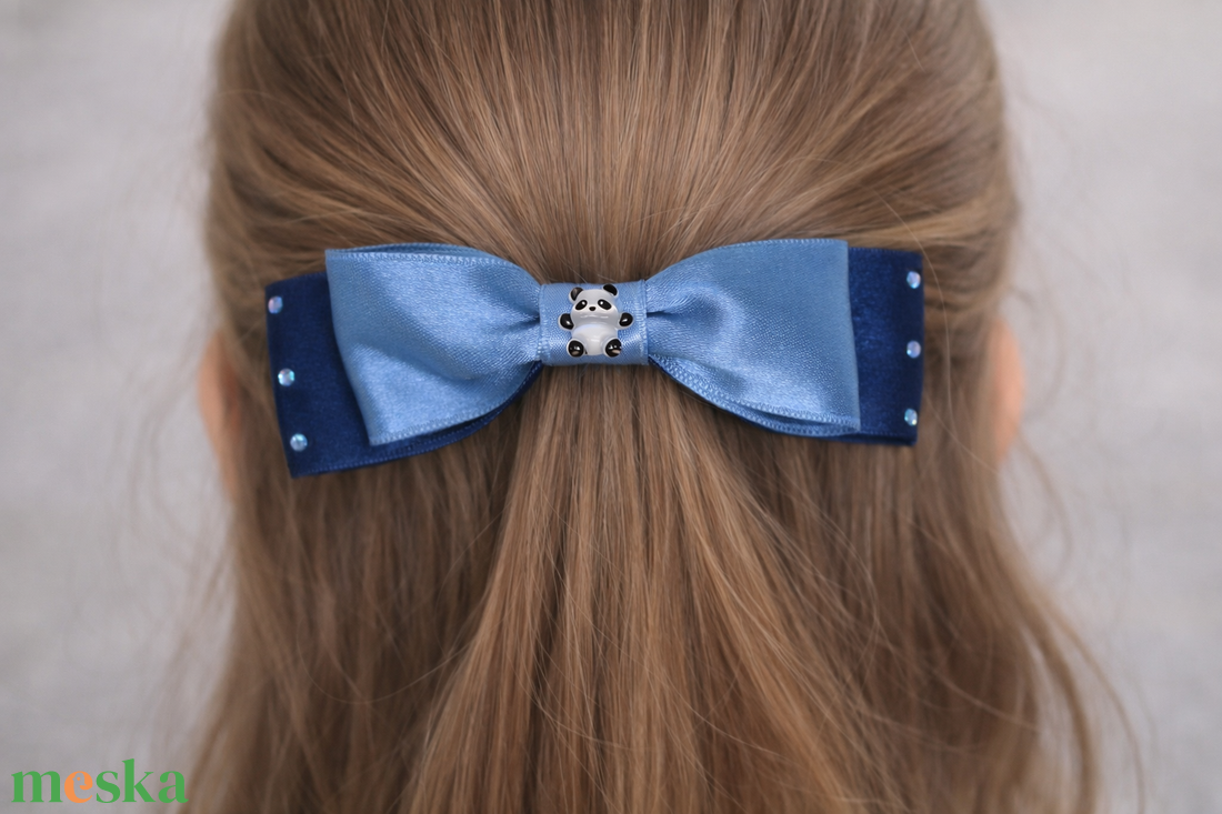 Pandás kék masnis kislány francia hajcsat - ruha & divat - hajdísz & hajcsat - hajcsat & hajtű - Meska.hu