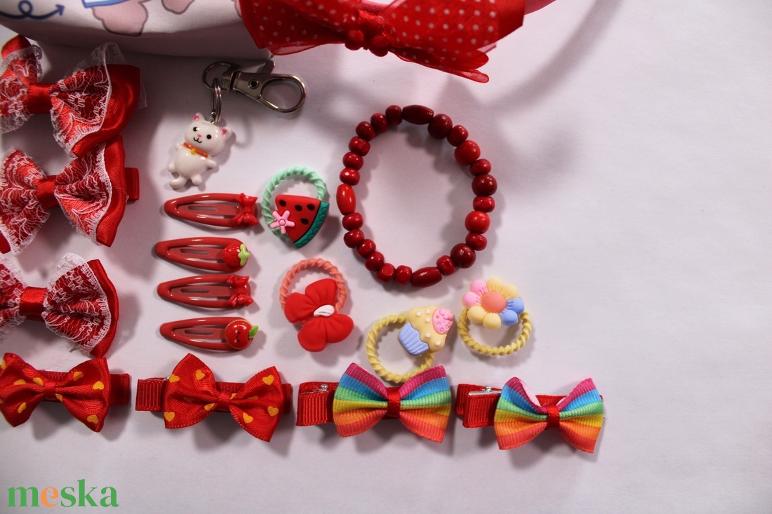 Piros kislány hajbavaló ajándékszett - ruha & divat - hajdísz & hajcsat - hajráf & hajpánt - Meska.hu
