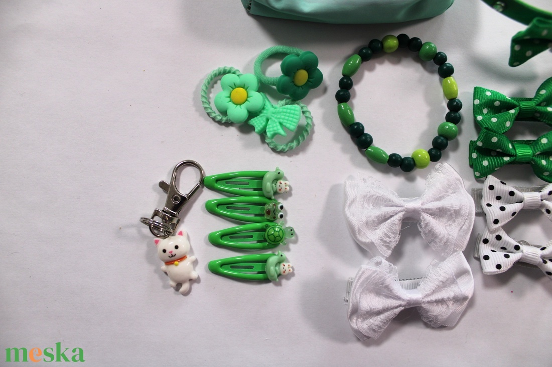 Zöld kislány hajbavaló ajándékszett - ruha & divat - hajdísz & hajcsat - hajráf & hajpánt - Meska.hu