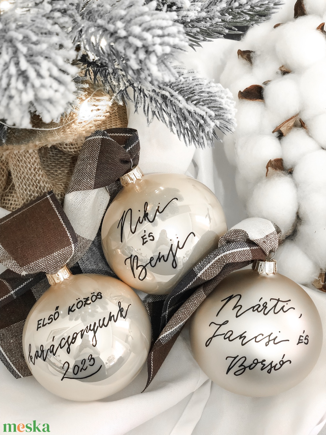 Kézzel írt karácsonyi matt éjkék üveggömb - Feliratos - Egyedi - Névre szóló - karácsony - karácsonyi lakásdekoráció - karácsonyfadíszek - Meska.hu