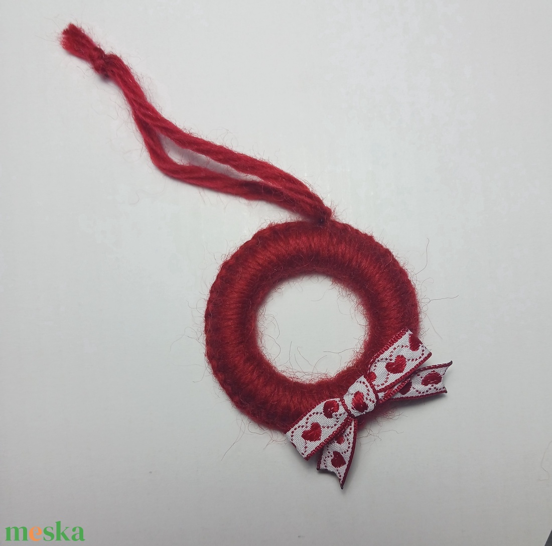 Karácsonyfadísz, piros karika - karácsony - karácsonyi lakásdekoráció - karácsonyfadíszek - Meska.hu