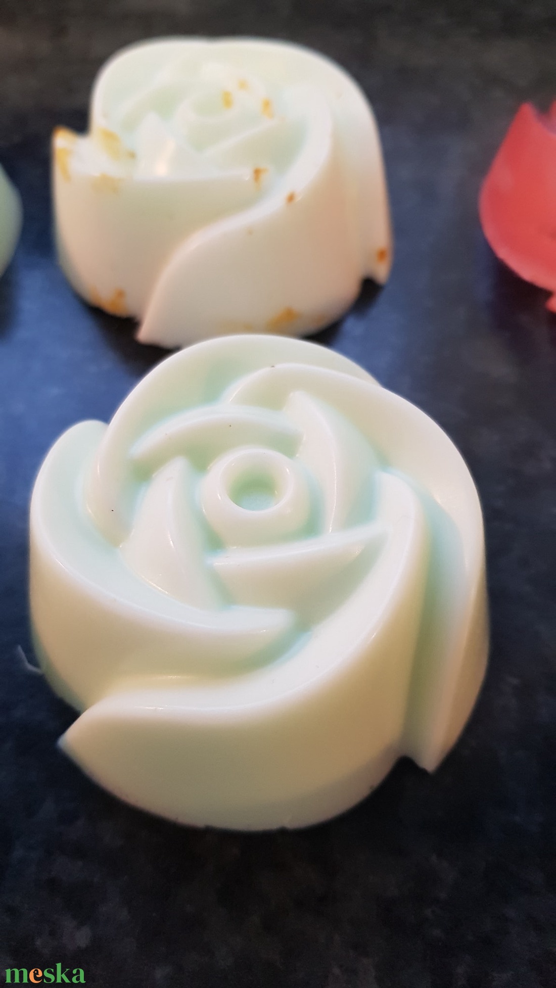 Rózsa formájú szappan ( többféle ) - szépségápolás - szappan & fürdés - kézműves szappan - Meska.hu
