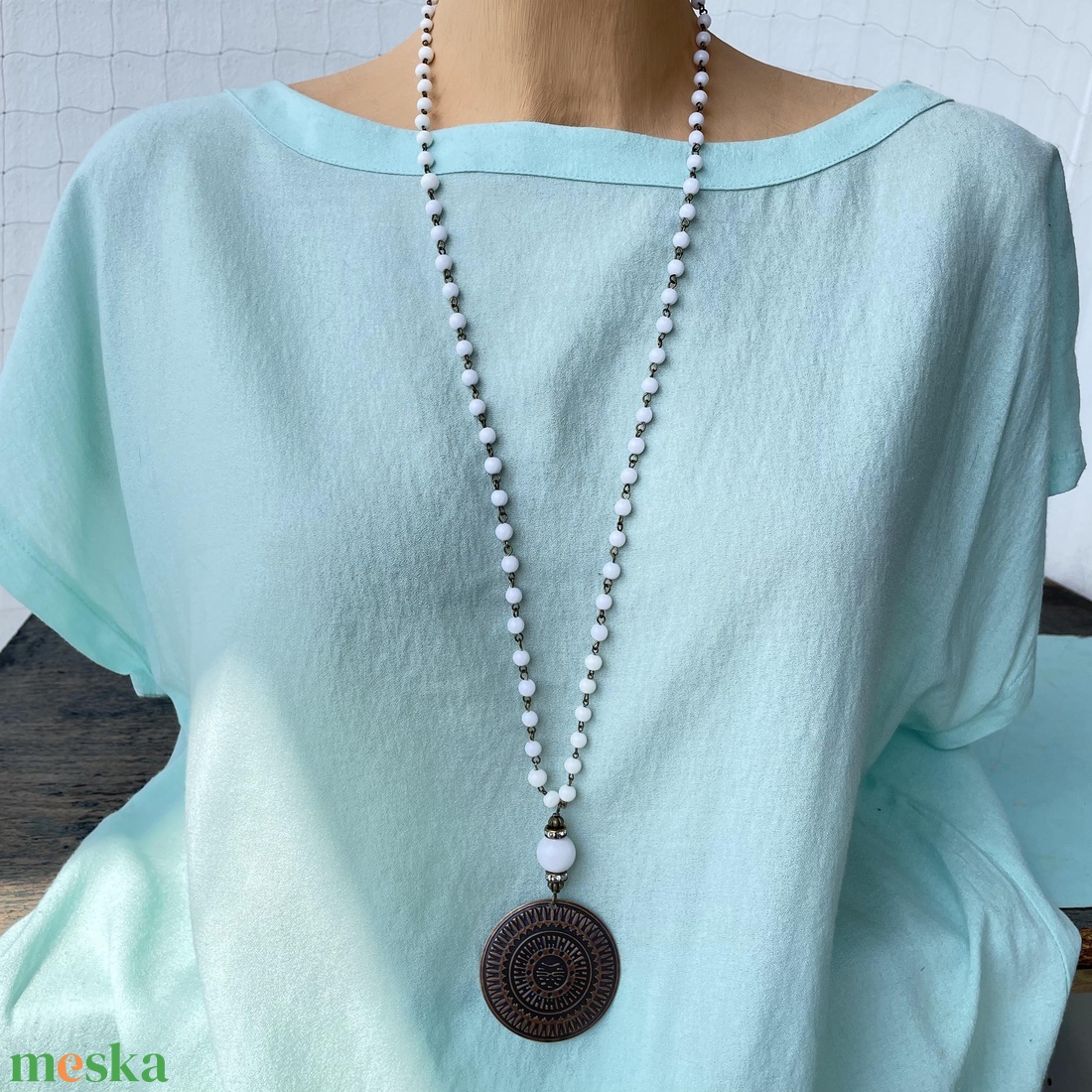 Vintage elegancia - hosszú fehér nyaklánc - ékszer - nyaklánc - medálos nyaklánc - Meska.hu Vintage elegancia - hosszú fehér nyaklánc - ékszer - nyaklánc - medálos nyaklánc - Meska.hu