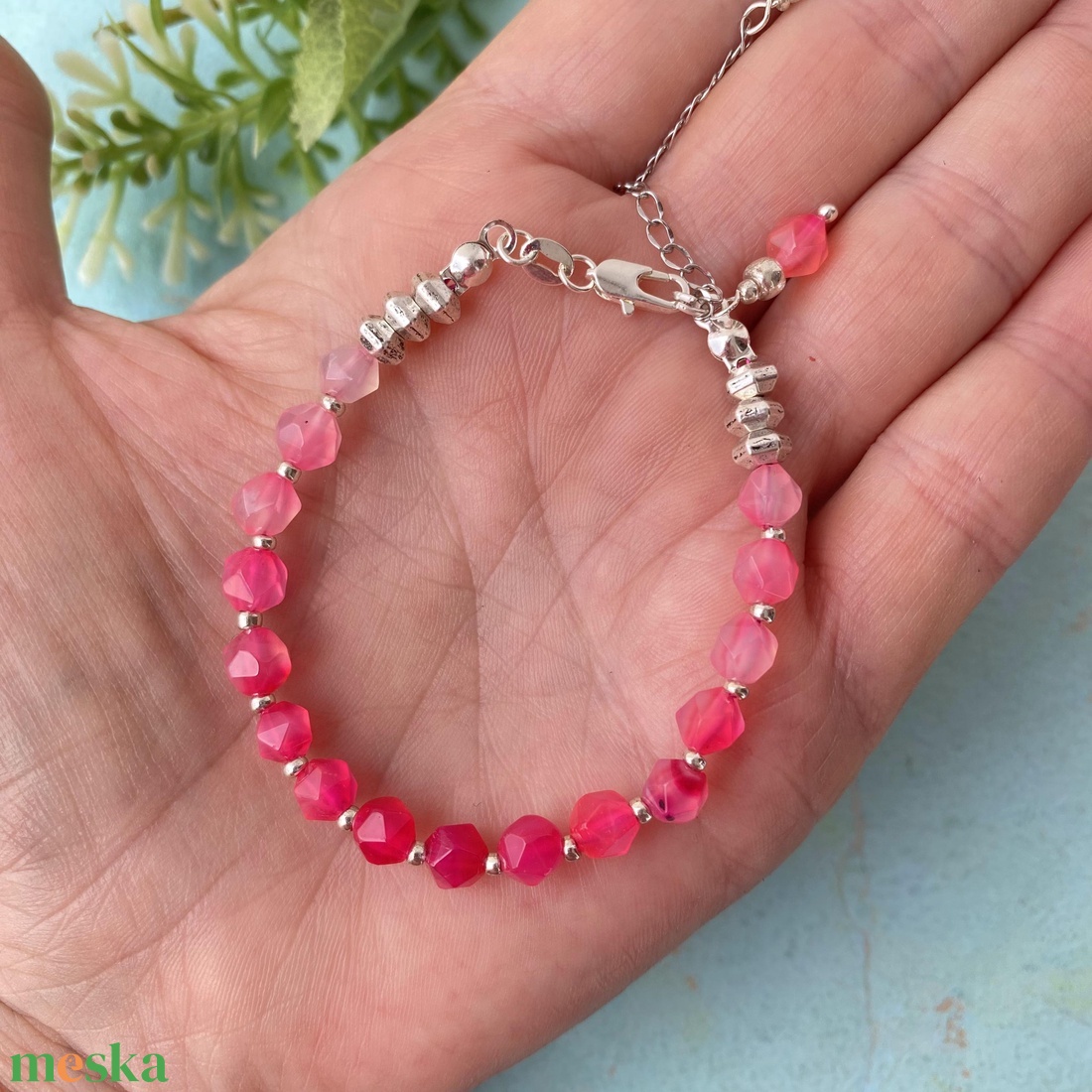 Kicsi pink ásvány karkötő - ékszer - karkötő - gyöngyös karkötő - Meska.hu Kicsi pink ásvány karkötő - ékszer - karkötő - gyöngyös karkötő - Meska.hu
