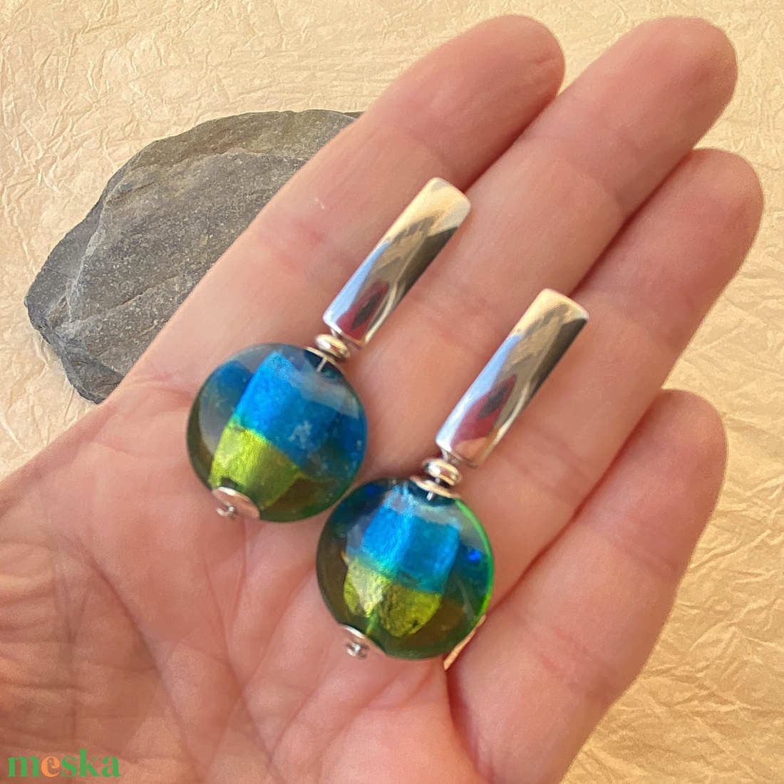 Pávatoll - színátmenetes muránói üveg fülbevaló - ékszer - fülbevaló - lógó fülbevaló - Meska.hu