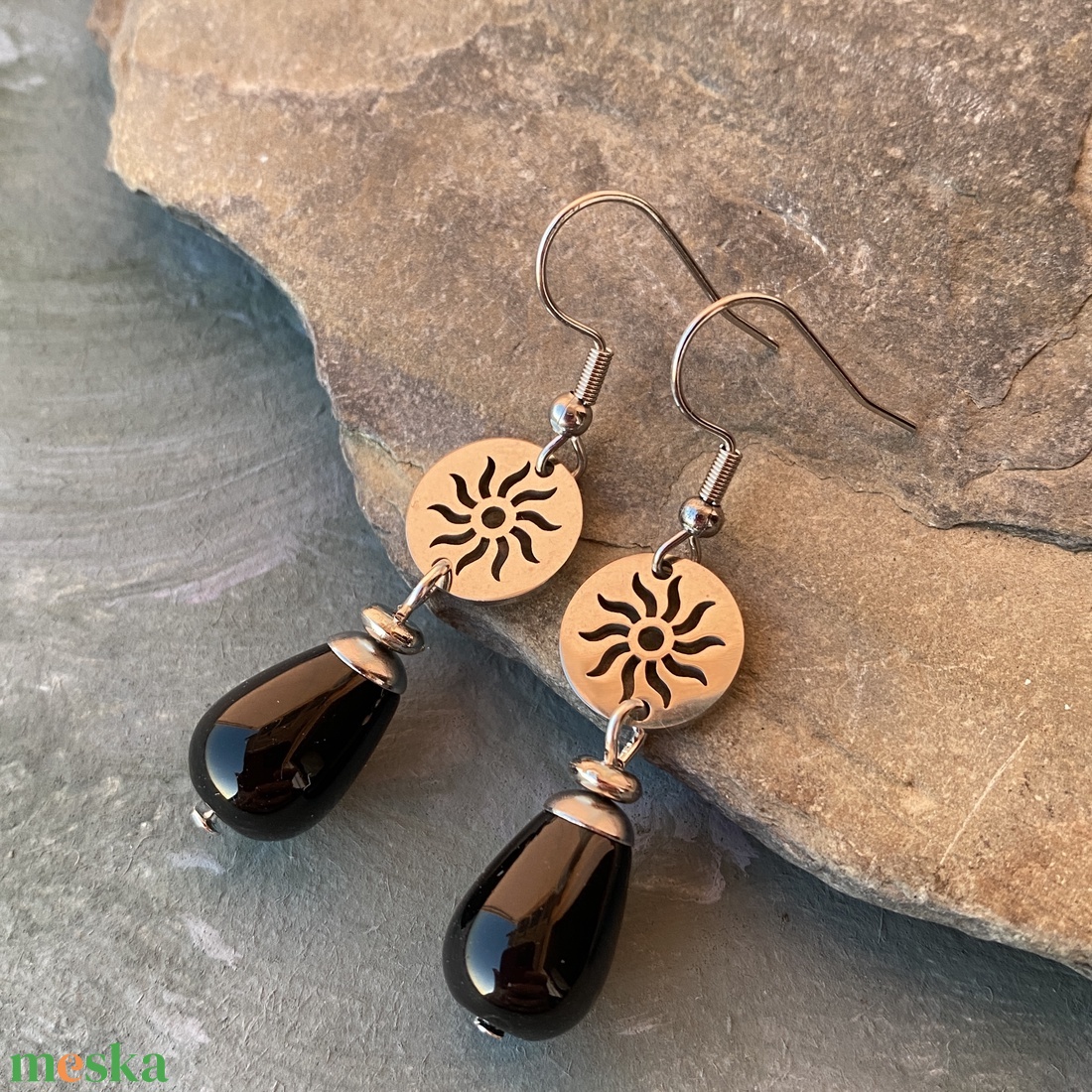 Black Sun - ónix fülbevaló  - ékszer - fülbevaló - lógó fülbevaló - Meska.hu