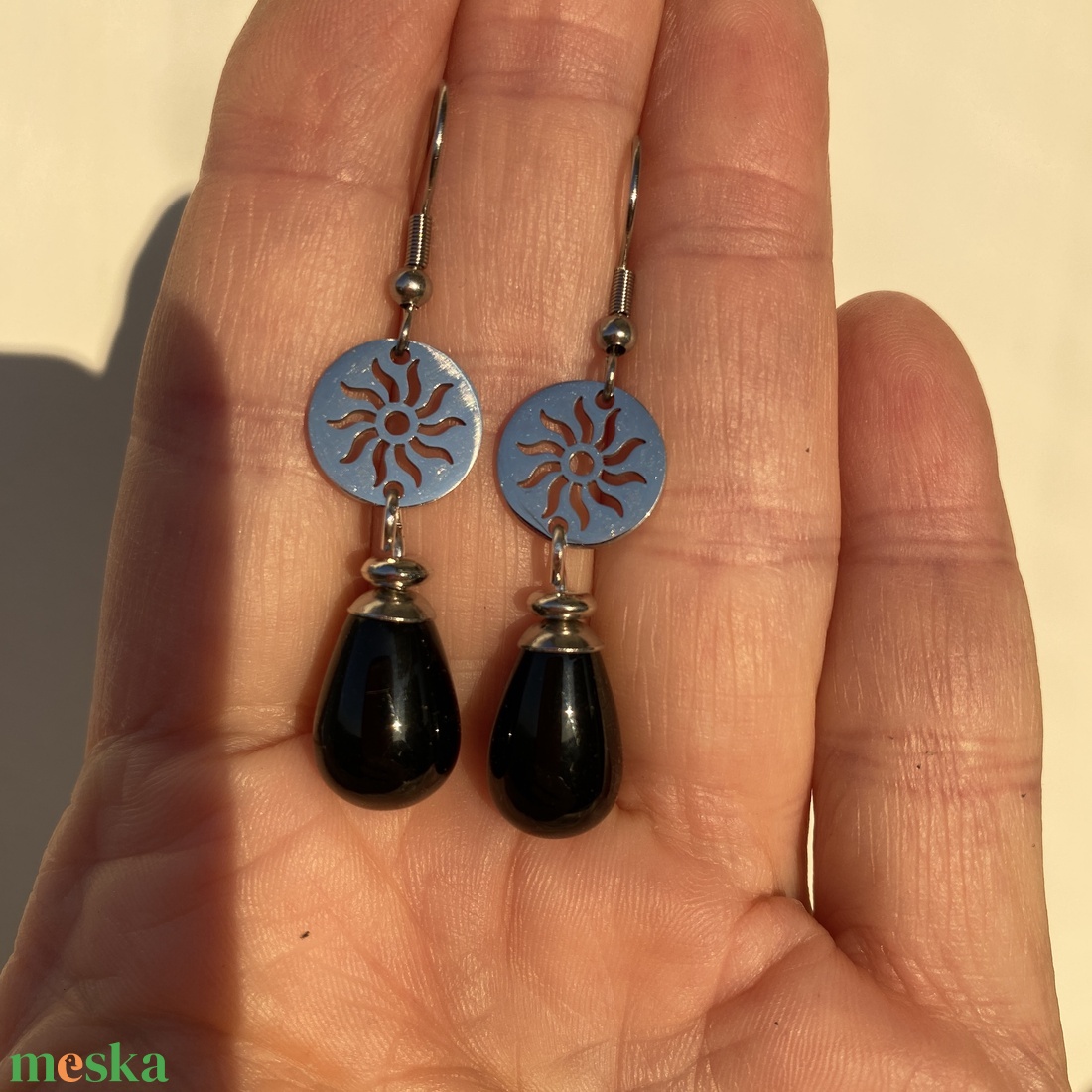 Black Sun - ónix fülbevaló  - ékszer - fülbevaló - lógó fülbevaló - Meska.hu