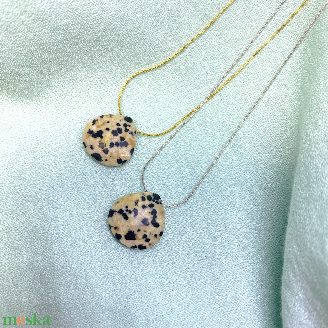 Csiszolt dalmata jáspis medálok - ékszer - nyaklánc - medál - Meska.hu