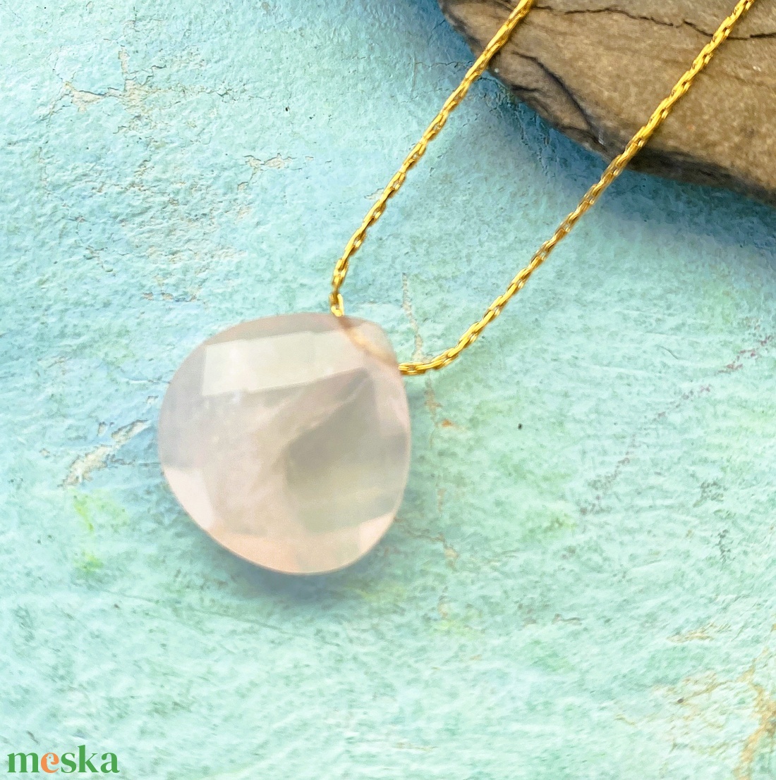 Csiszolt rózsakvarc jáspis medálok - ékszer - nyaklánc - medál - Meska.hu