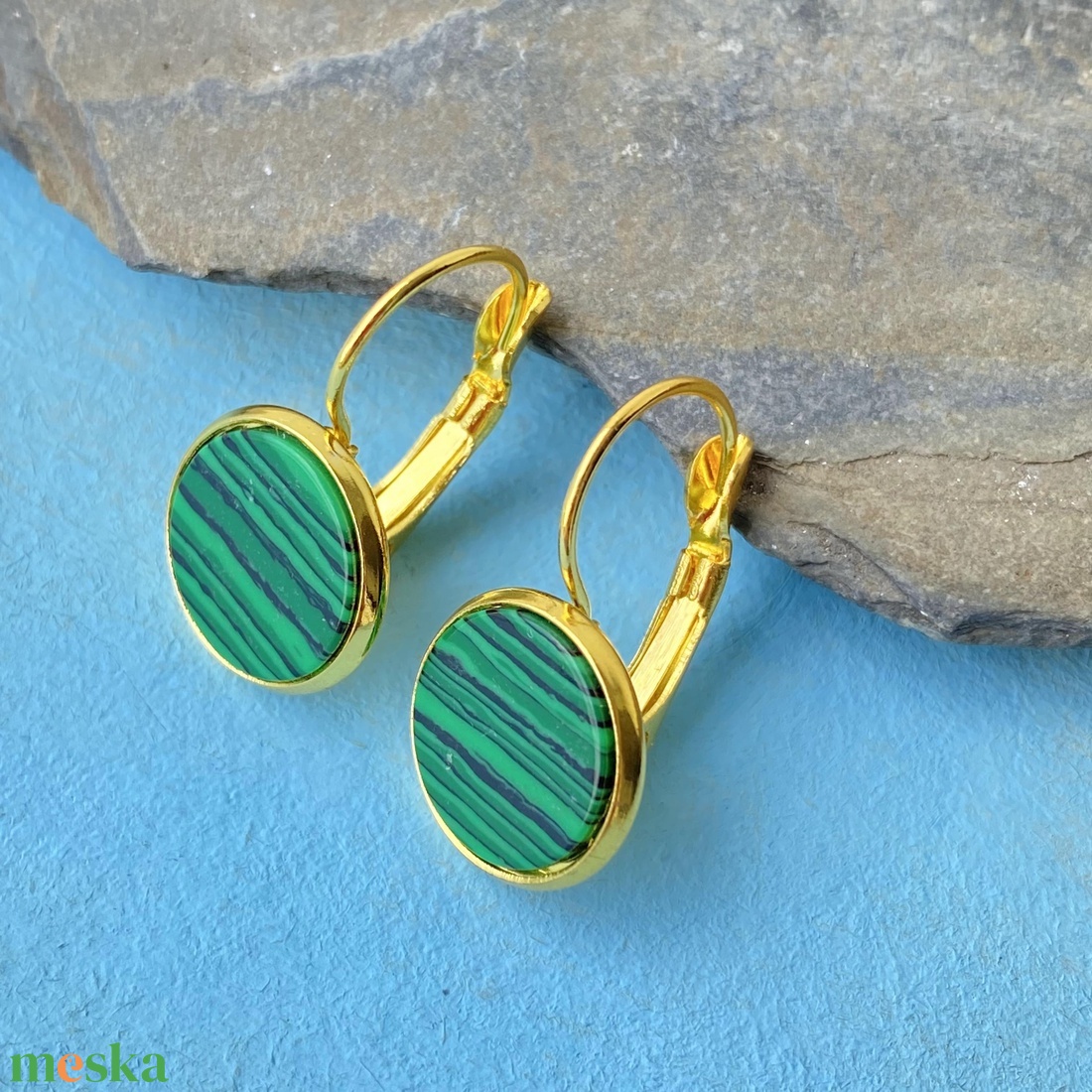 Malachit fülbevaló -  12mm-es nemesacél franciakapcsos alapban - ékszer - fülbevaló - lógós kerek fülbevaló - Meska.hu